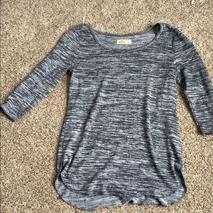 3/4 Hollister t shirt